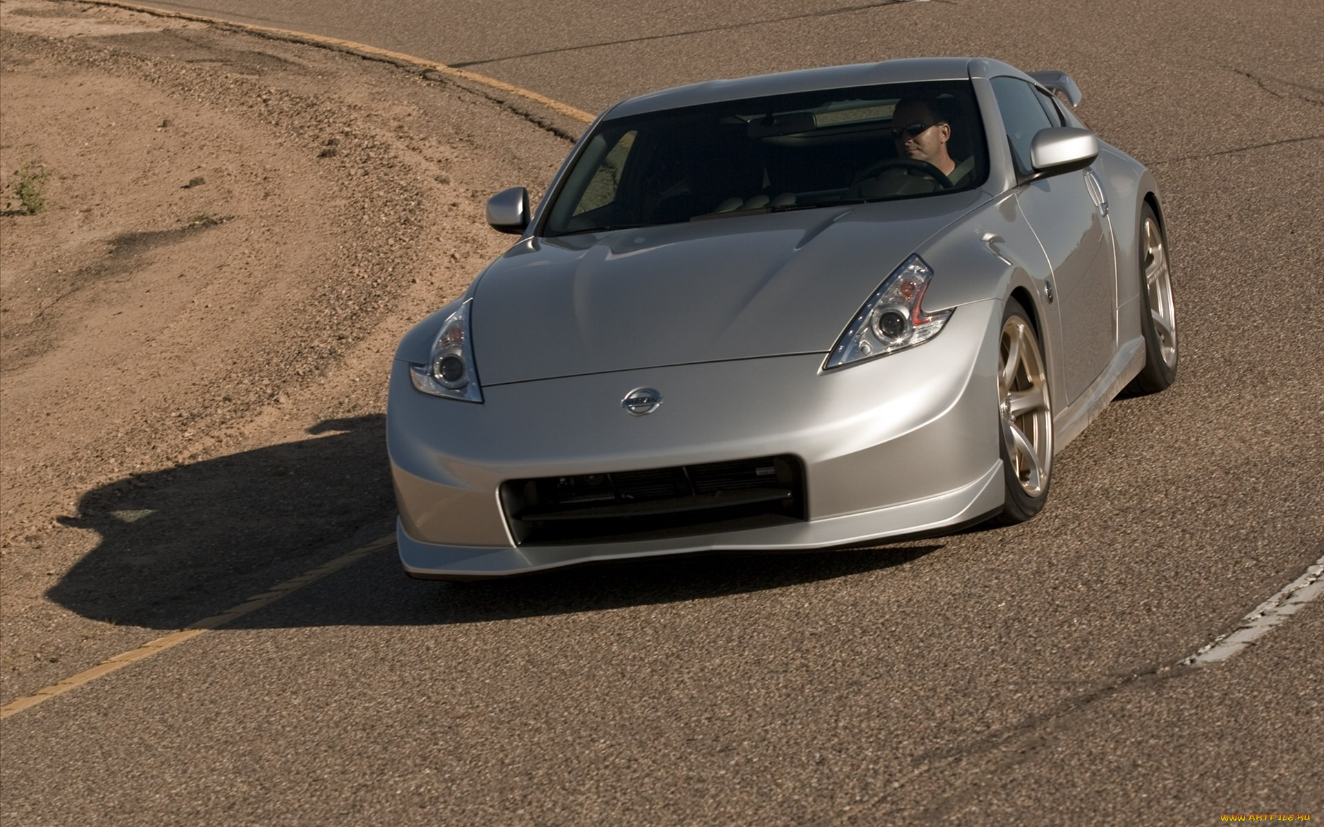 Day машина. Nissan 370z 2011. Nissan z370 2009 года. Nissan 370z сверху. Ниссан 370 хана.